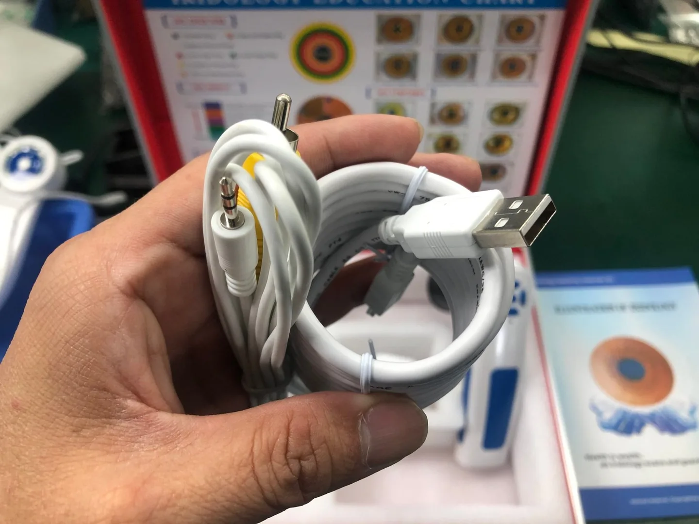 Iridologo medico un: fornitori leader di strumenti per l'iridologia nelle scuole e negli istituti di formazione — MAIKONG IRIDOLOGY CAMERA (2229).jpg